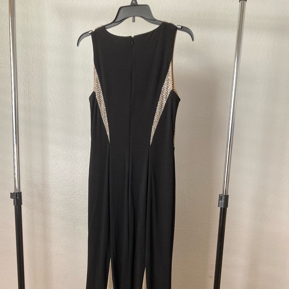 Black Embellished Soft Material Gown - Picture 4 of 6